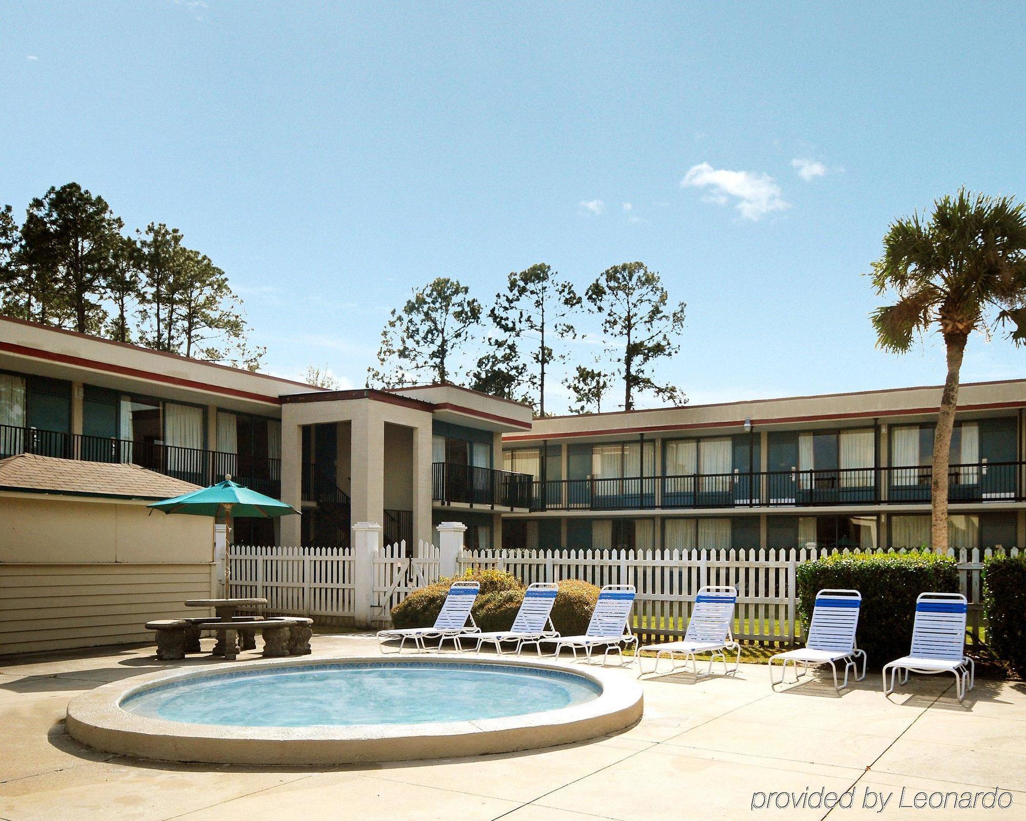 Rodeway Inn & Conference Center Orange Park Exterior photo